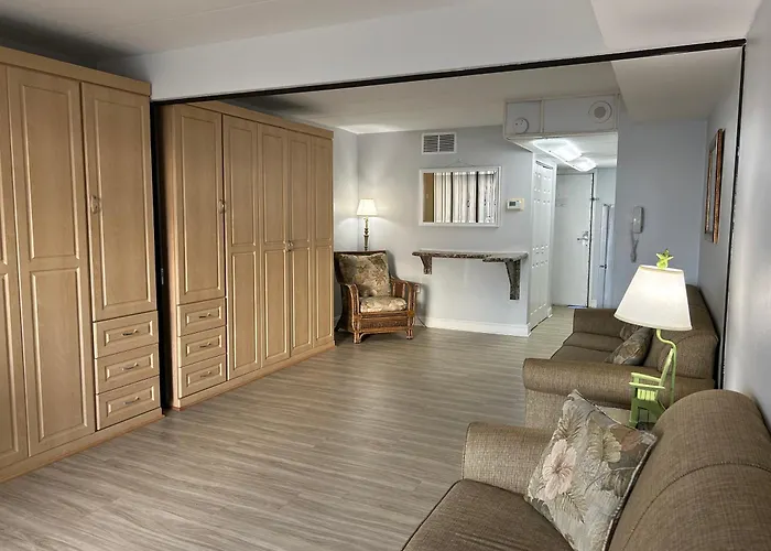 Direct Oceanfront Efficiency With Pool Apartment Ocean Stadt
