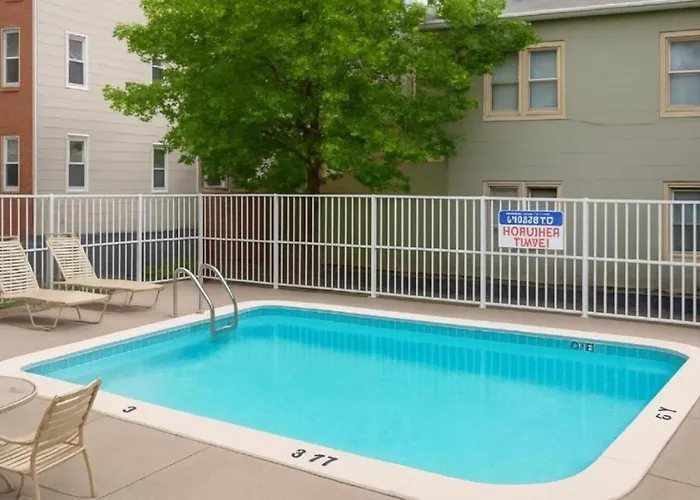 Direct Oceanfront Efficiency With Pool Apartment *