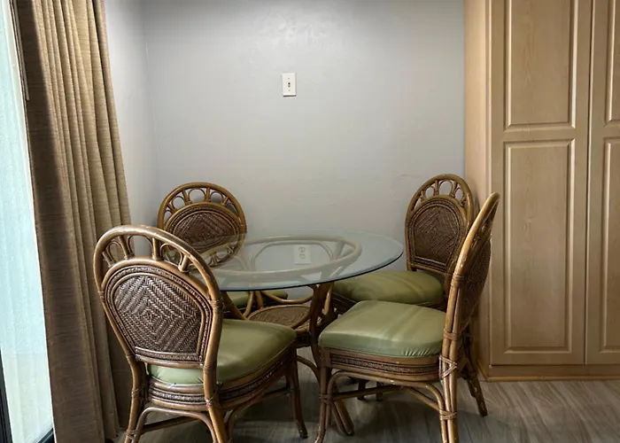 Direct Oceanfront Efficiency With Pool Apartment Ocean Stadt